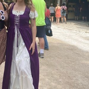 Renaissance/Oktoberfest/medieval dress/costume